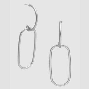 Interlock Link Silvertone Earrings NWT